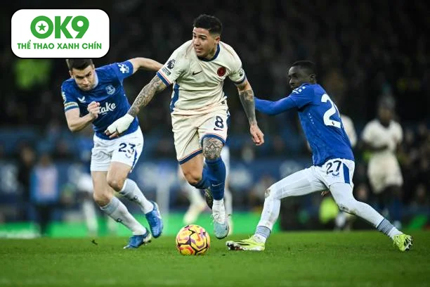 Chelsea đối đầu Everton tại Stamford Bridge, thử thách lớn cho The Blues trong trận Ngoại hạng Anh.
