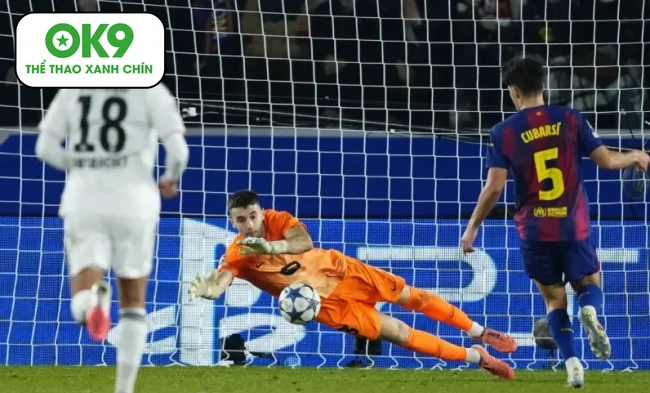 Hansi Flick khẳng định Joan Garcia là thủ môn chính, đẩy Ter Stegen vào thế khó khăn ở Blaugrana.